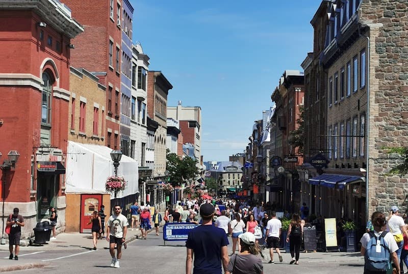 Rue Saint-Jean Browsing