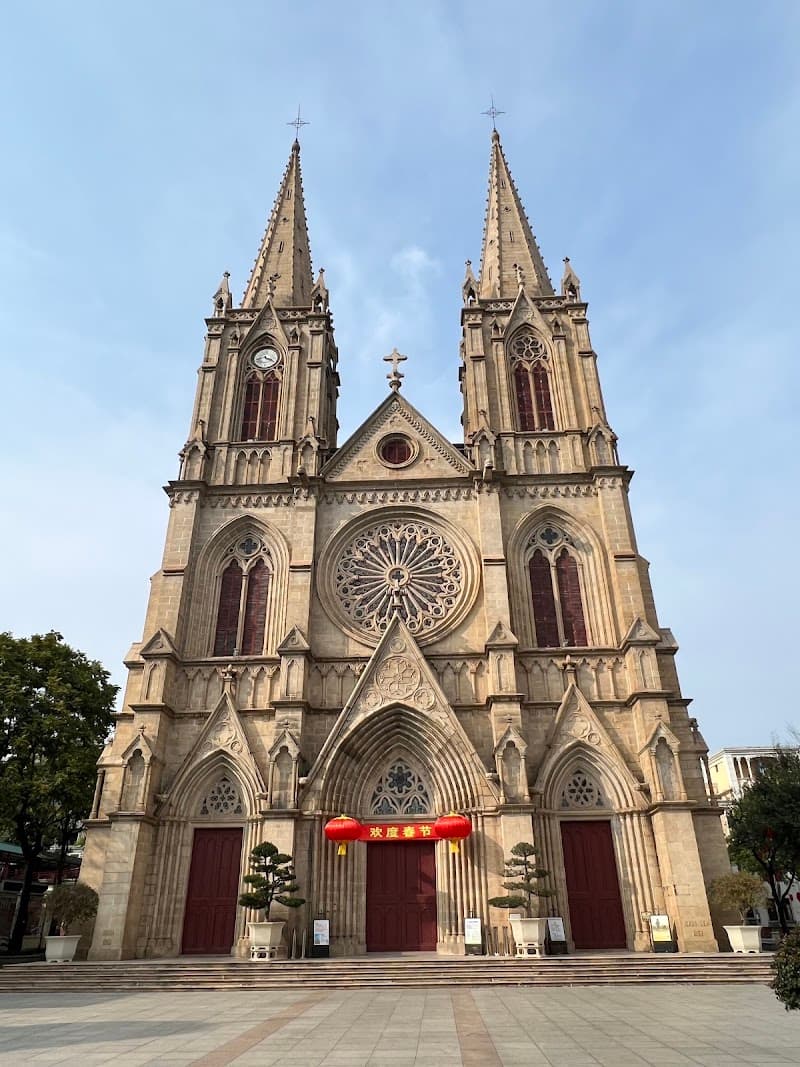 Sacred Heart Cathedral & Nearby Streets (Optional Quick Stop)