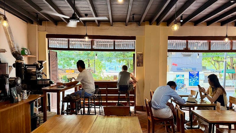 Saffron Coffee Brew Bar