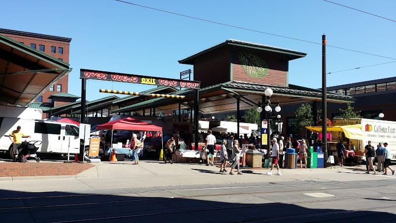 Saint Paul Farmers’ Market (Seasonal, Weekend Mornings)