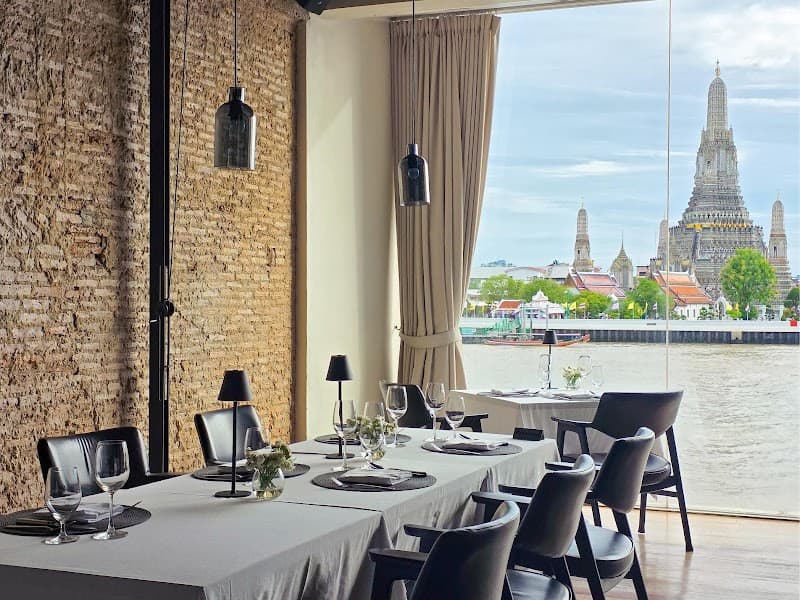 Sala Rattanakosin Eatery & Bar