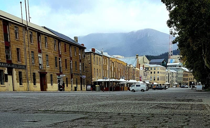 Salamanca Place & Waterfront Stroll