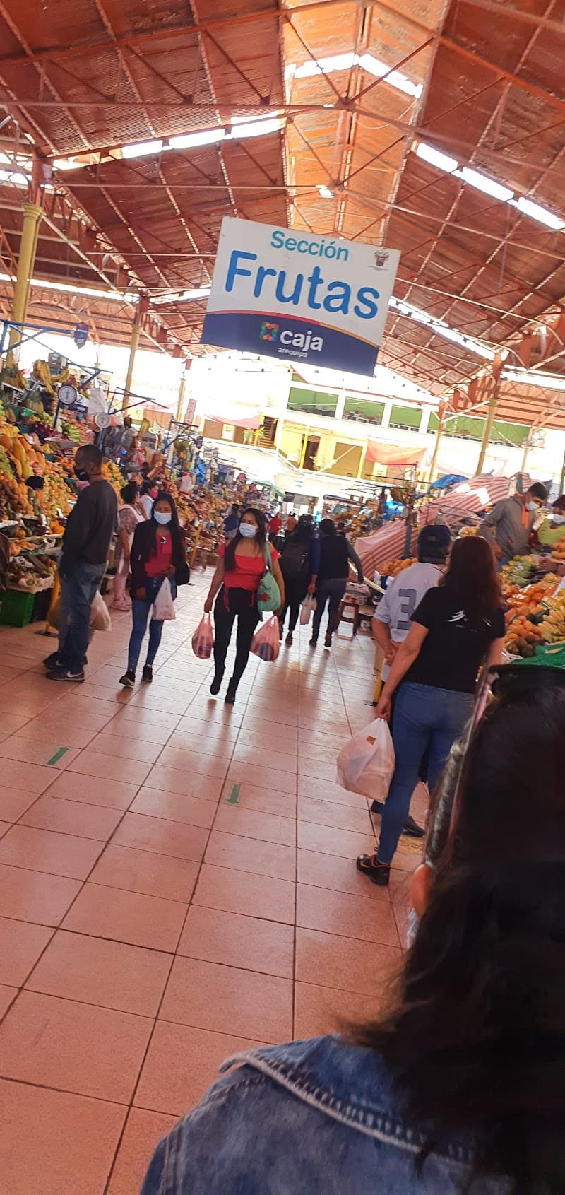 San Camilo Market (independent wander)