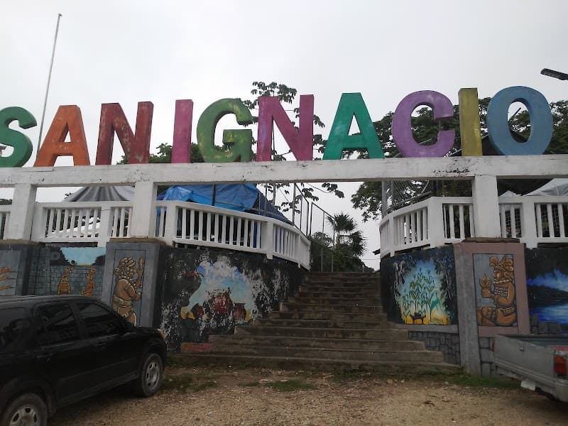 San Ignacio Welcome Center & Town Stroll