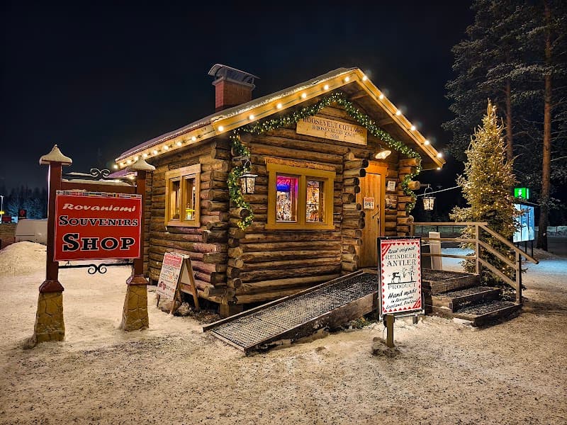 Santa Claus Village Café (Vegetarian & Fish Snacks)