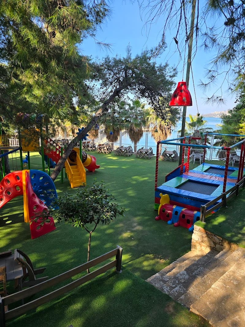 Santa Quaranta Premium Resort