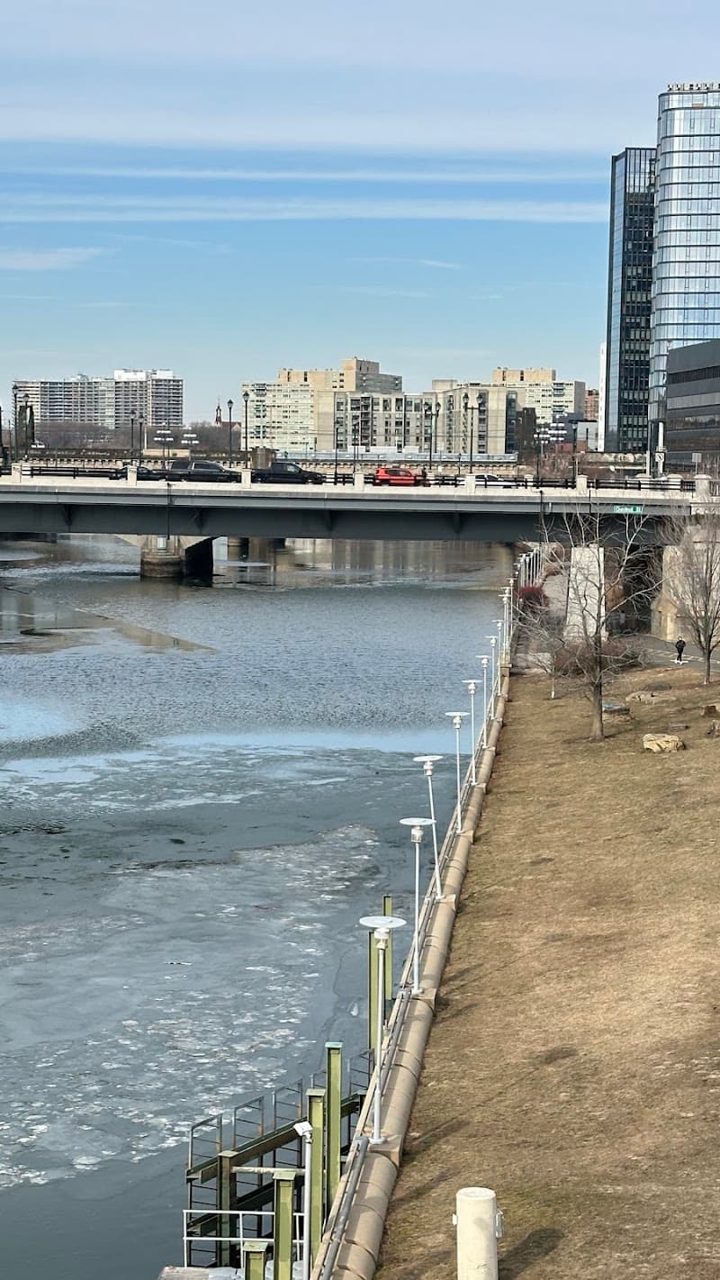 Schuylkill River Trail & Fairmount Park Stroll