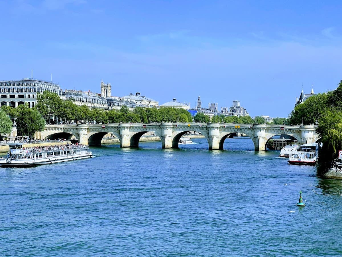 Seine River Walk to Pont Neuf