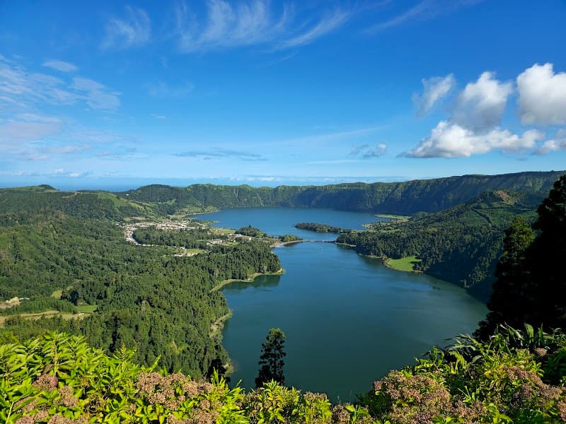 Sete Cidades Viewpoints (Miradouro da Vista do Rei & Miradouro da Boca do Inferno)