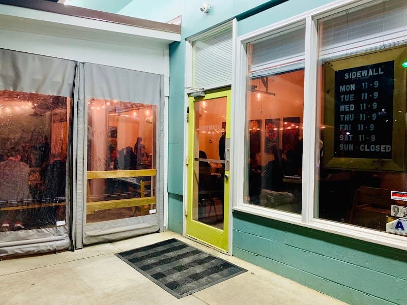 Sidewall Pizza (Cleveland Park area – vegetarian pies)