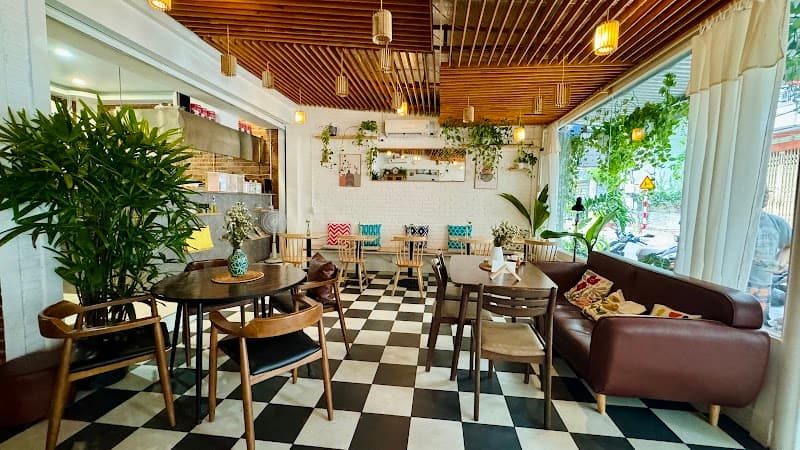 Simple Cafe & Restaurant