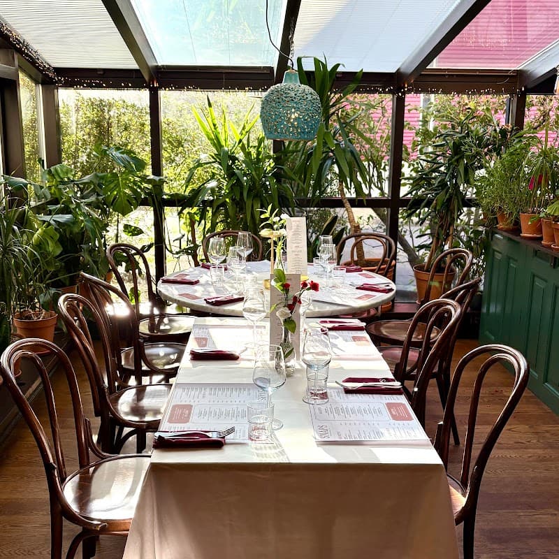 Snaps Bistro