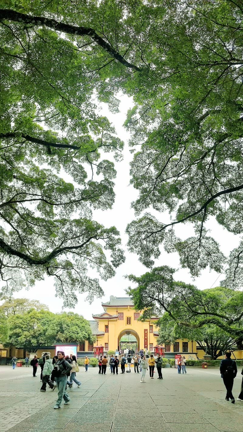 Solitary Beauty Peak & Jingjiang Prince City