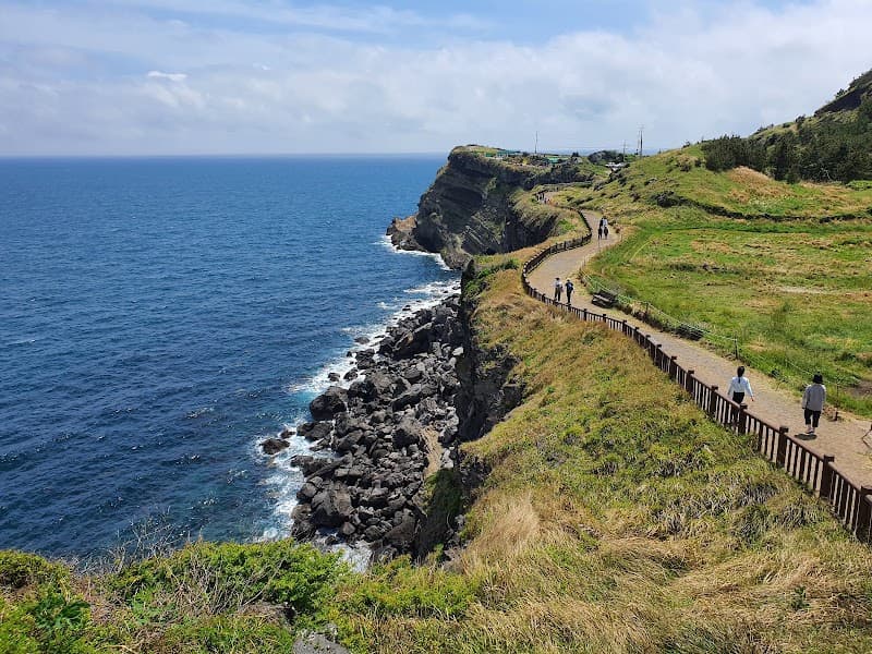 Songaksan Trail (송악산 올레길)
