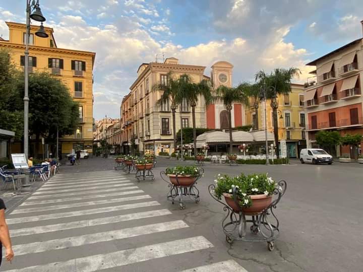 Piazza Tasso & Corso Italia Stroll