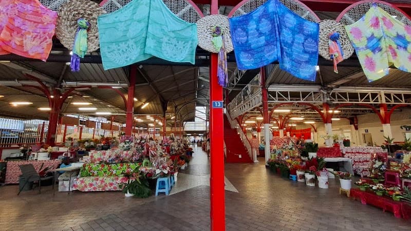 Souvenir Shopping at Le Marché de Papeete
