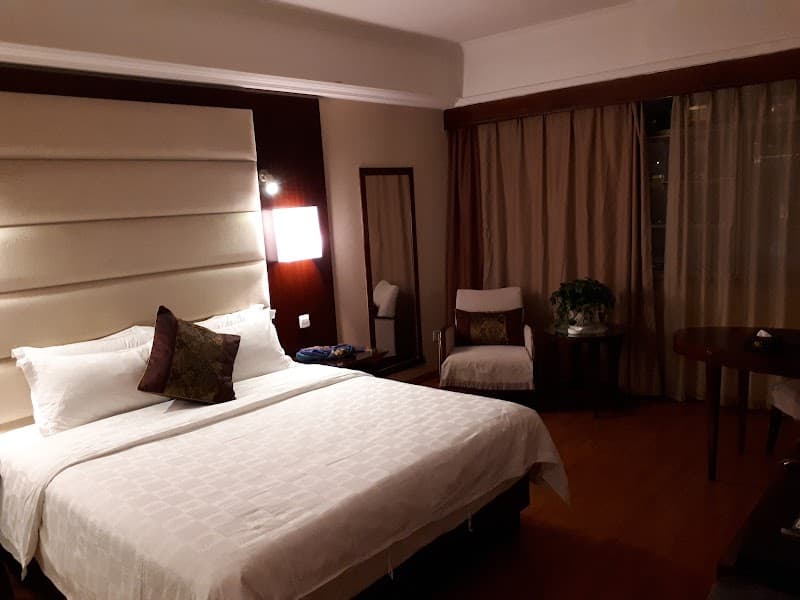Spring City Garden Hotel (春城花园酒店)
