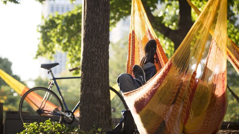 Spruce Street Harbor Park (Seasonal)
