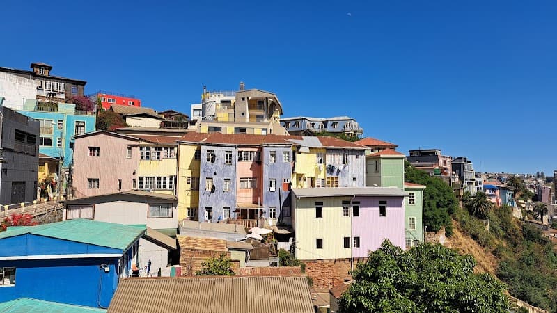 Street Art Stroll in Cerro Bellavista