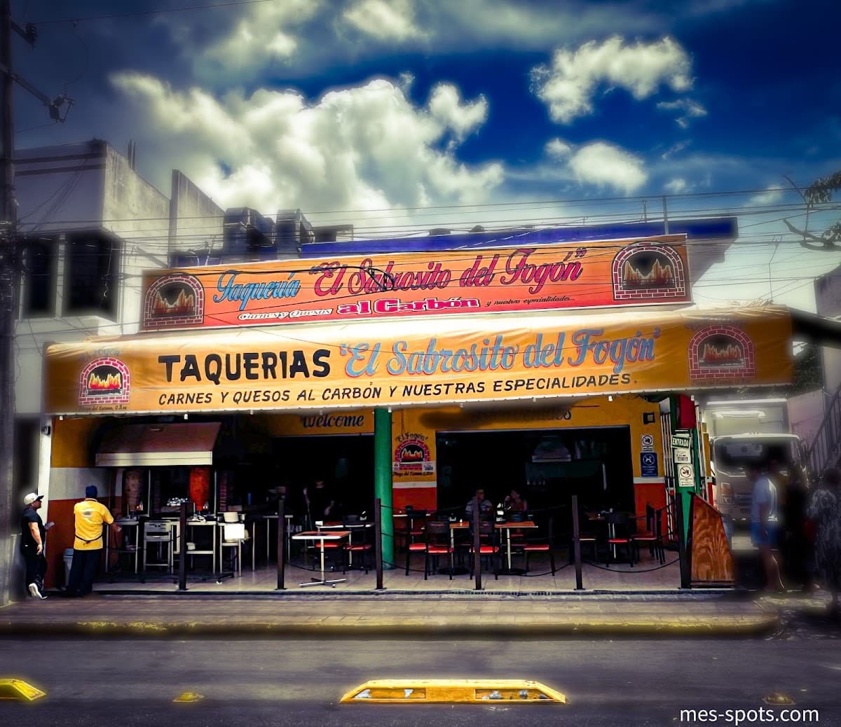 Relaxed Riviera Romance: Playa del Carmen Weekend