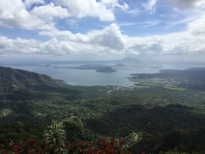 Tagaytay Ridge & Taal Lake Viewpoints