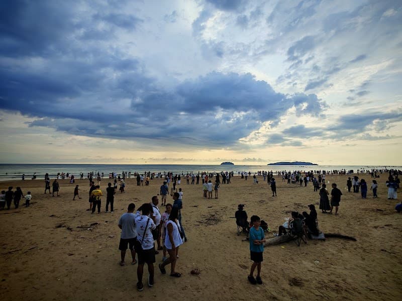 Tanjung Aru Beach Sunset Walk