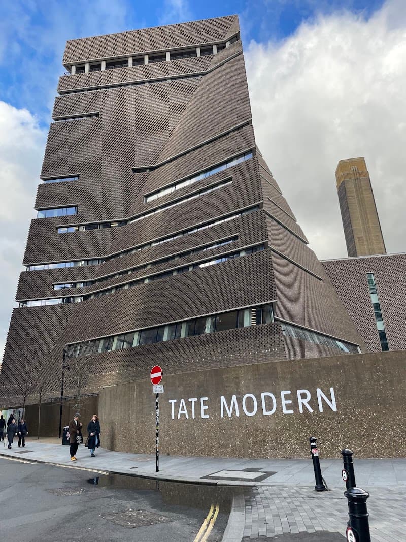 Tate Modern & Millennium Bridge Walk