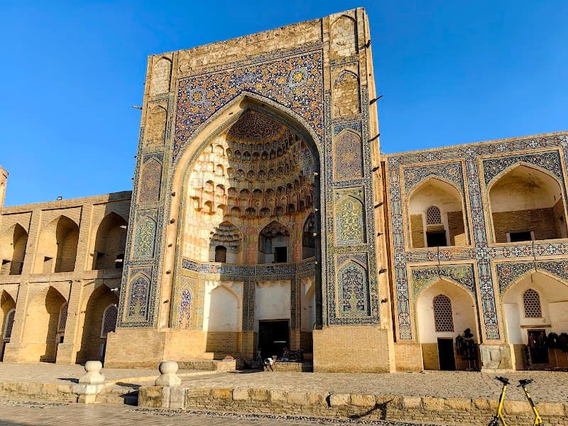 Tea House Abdulaziz Khan