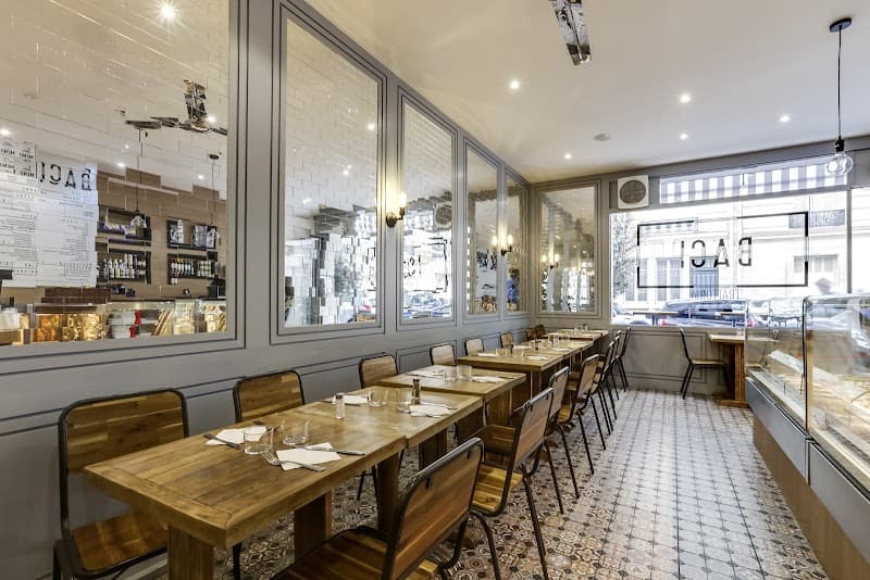Tropical Paris Adventure: Hidden Gems & Lush Escapes