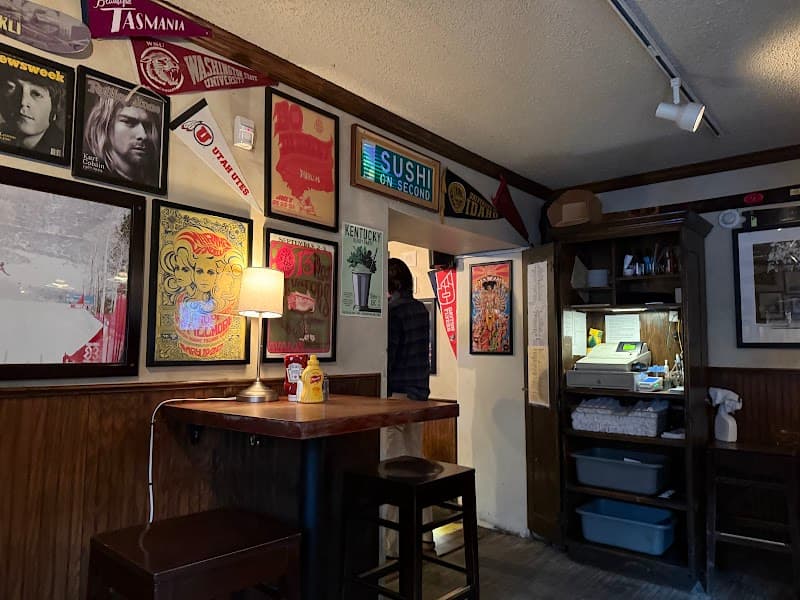 The Cellar Pub (Order Vegetarian & Fish Only)