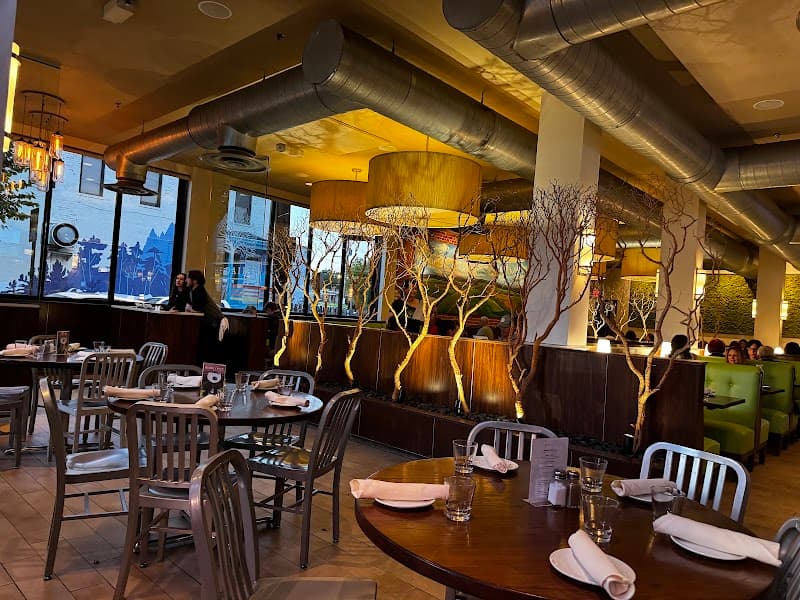 The Daily Kitchen & Bar Williamsburg
