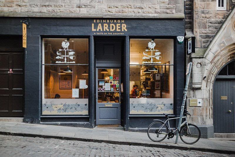 Classic Edinburgh Flavors & Old Town Charm