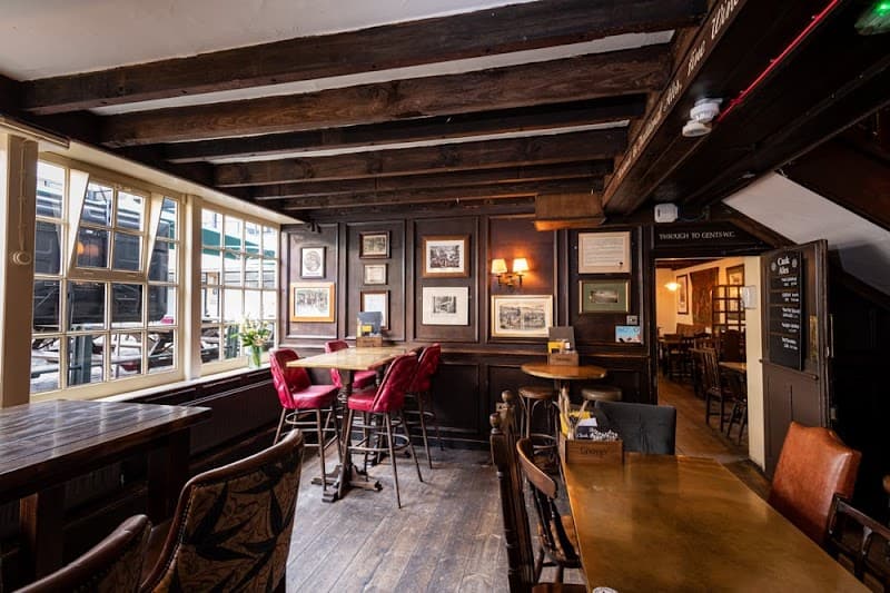 The George Inn