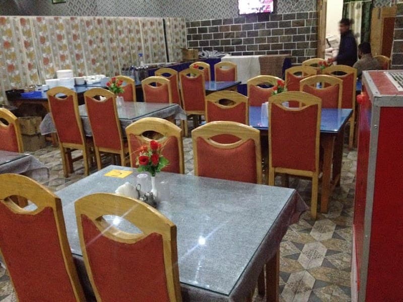 The Grand Wazwan (for Halal Kashmiri-style Veg Focus)
