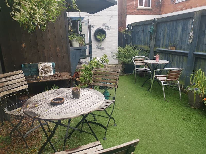 The Lazy Gecko Café