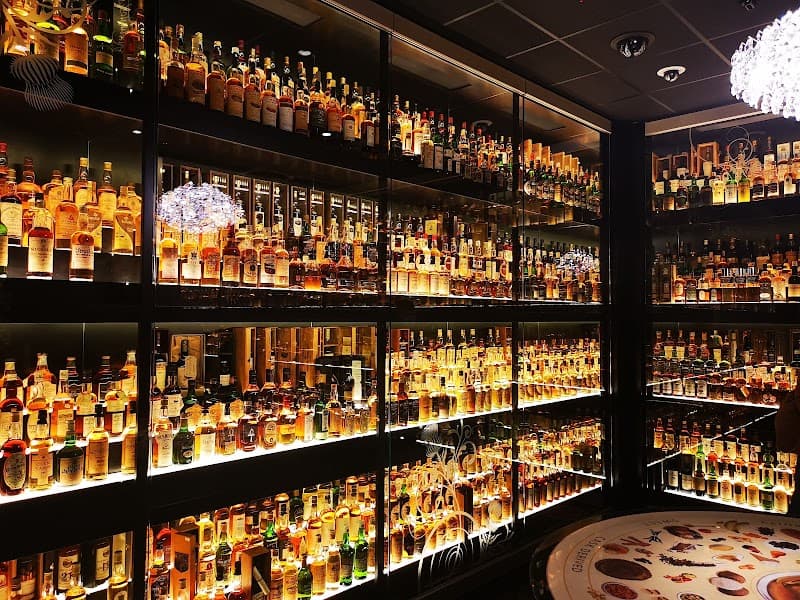 The Scotch Whisky Experience (Silver or Gold Tour)
