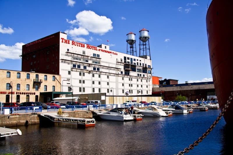 The Suites Hotel at Waterfront Plaza