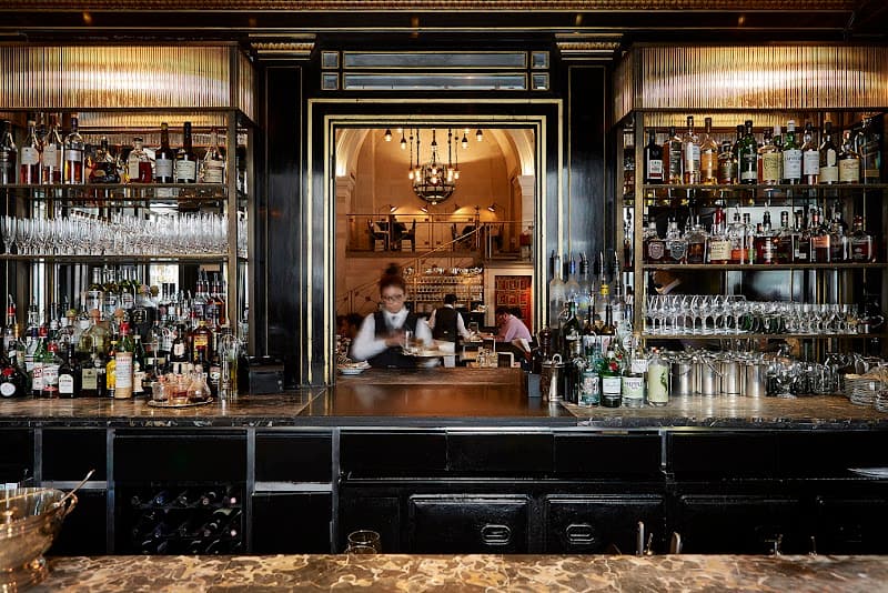Five Elegant, Photo-Perfect Days in London