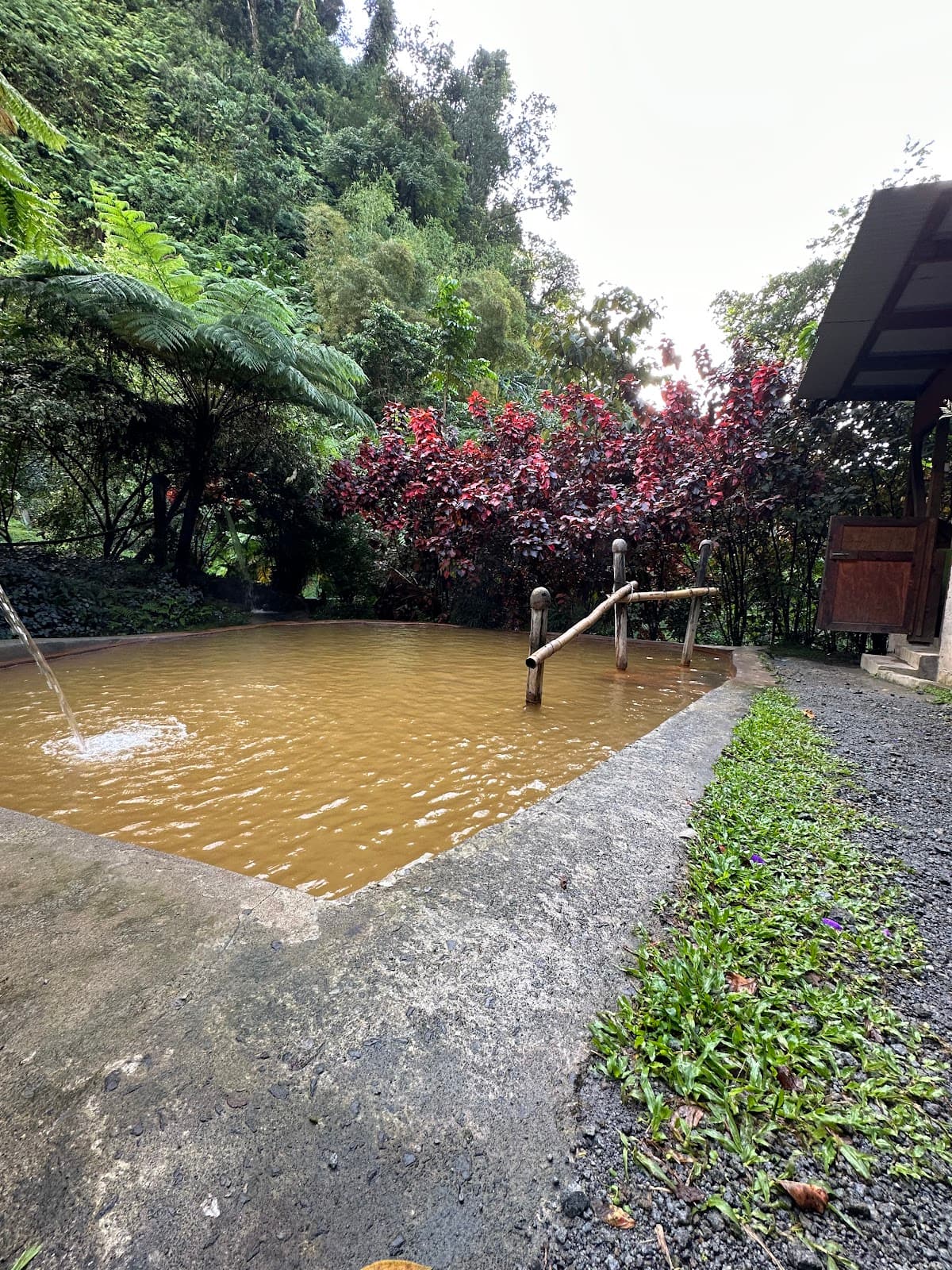 Ti Kwen Glo Cho Hot Springs