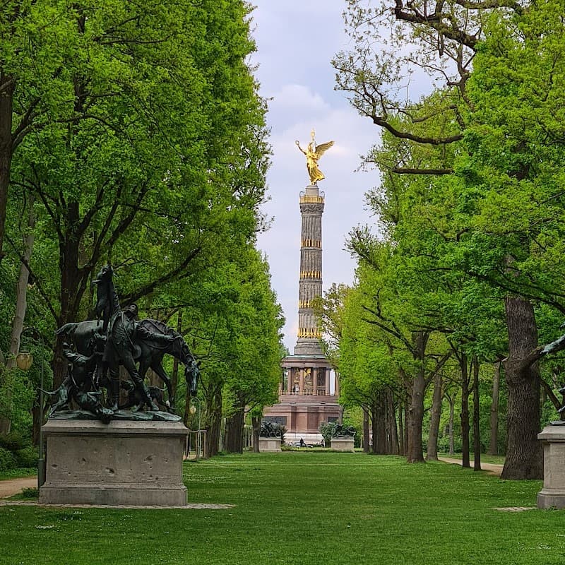 Tiergarten Romantic Walk