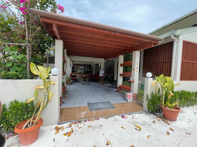 TME Retreats Dhigurah