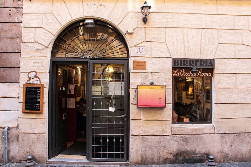 Trattoria La Vecchia Roma (example classic trattoria)