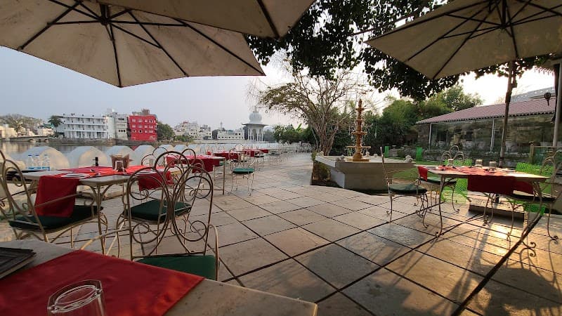 Tribute Restaurant