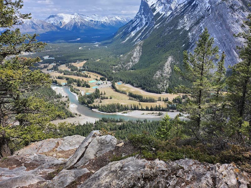 Tunnel Mountain Trail