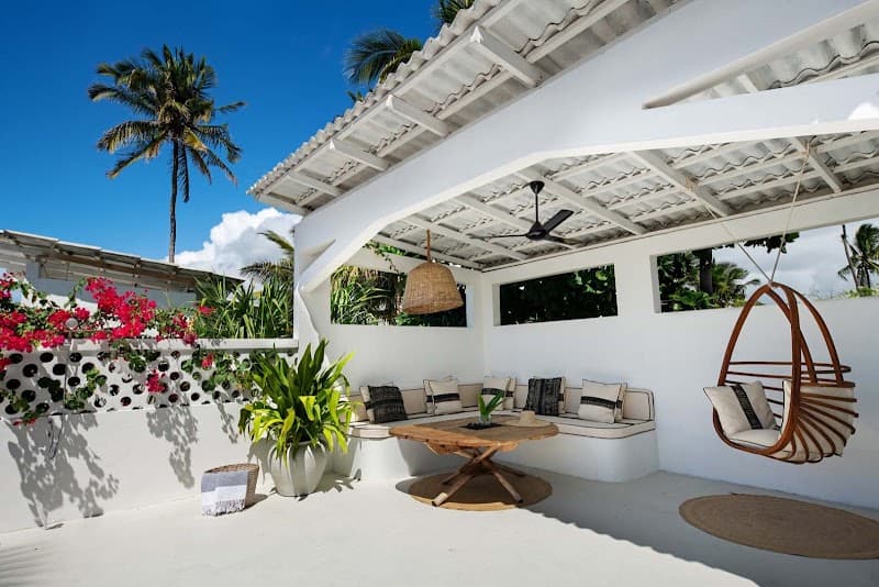 Upendo Beach Club Pingwe