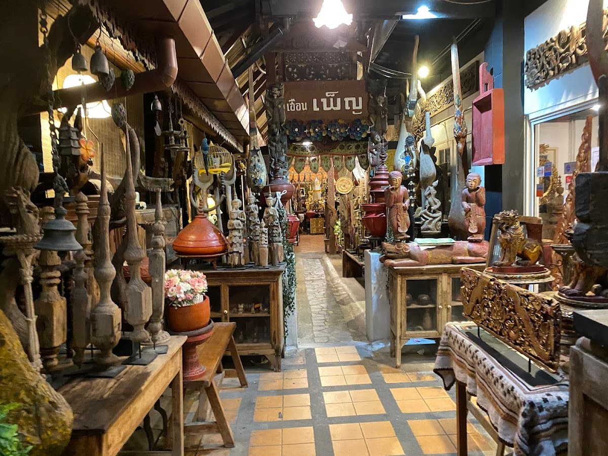 Upscale Northern Thai at Huen Phen or similar