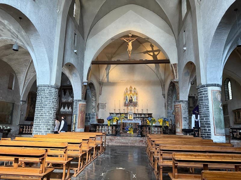 Varenna Historic Center & Church of San Giorgio