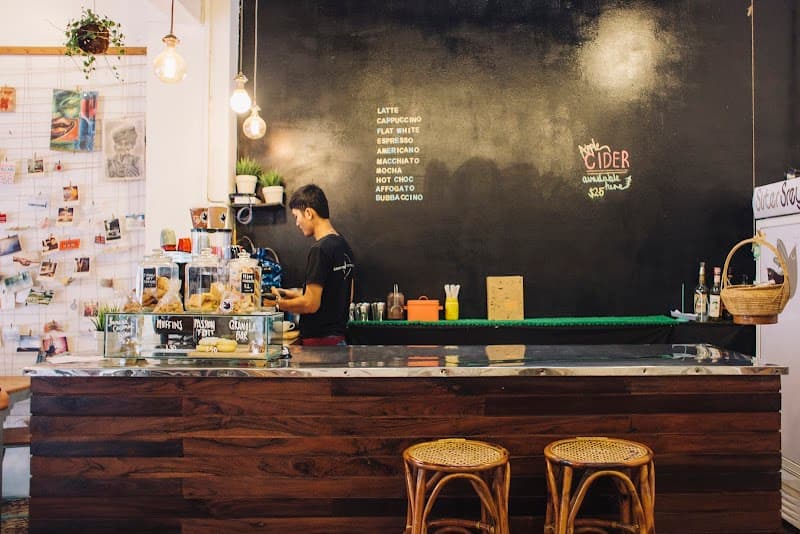 Sister Srey Café (Halal-friendly vegetarian picks)