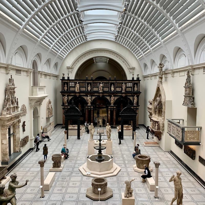 Victoria and Albert Museum (V&A) – Indoor Photography & Design