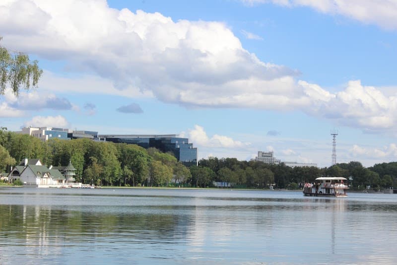 Victory Park & Komsomolskoye Lake